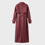 Ilgatis | Moteriškas ilgas lietpaltis iš dirbtinės odos su atverčiamais atlapais