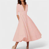 Helena - Elegantiška suknelė su V formos iškirpte