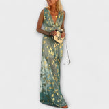 Tatiana - Sklandus Suknelė su V Formos Iškirpte