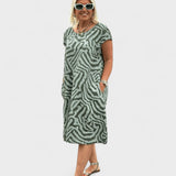 Greta - Suknelė su apvalia iškirpte ir gražiu raštu