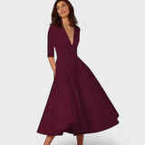 Helena - Elegantiška suknelė su V formos iškirpte