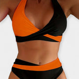 Bikini su Kryžminiu Kaklu