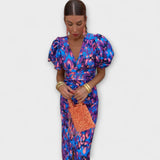 Vanessa - Elegantiška suknelė su V iškirpte