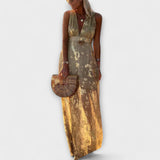 Tatiana - Sklandus Suknelė su V Formos Iškirpte