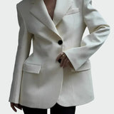 Švarkas su Išskirtine Linija ir Mygtukais