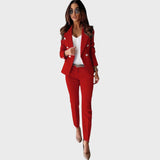 Laura | Dvieilis kostiumas su įliemenuotu kirpimu