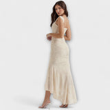 Ilgas Suknelė su Elegantišku ir Išskirtiniu Korsetu