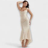 Ilgas Suknelė su Elegantišku ir Išskirtiniu Korsetu