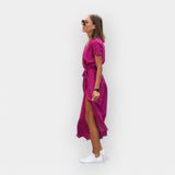 Patogus Suknelė su Puikiu Prigludimu