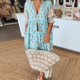 Birutė – Spindinti suknelė